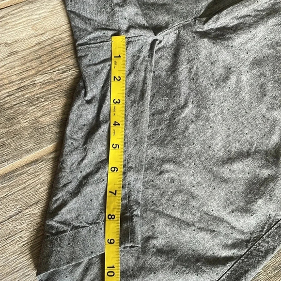 J. Crew Factory Gramercy 9” shorts Gray Chambray 46251 Men’s Size 34 Flat front - Picture 6 of 10